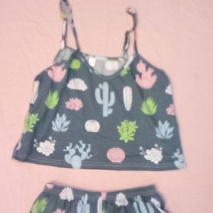 Shien brand new girls cactus pajama set